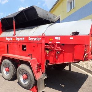 foto asphalt recycler 10t/h trailer Bagela 10000
